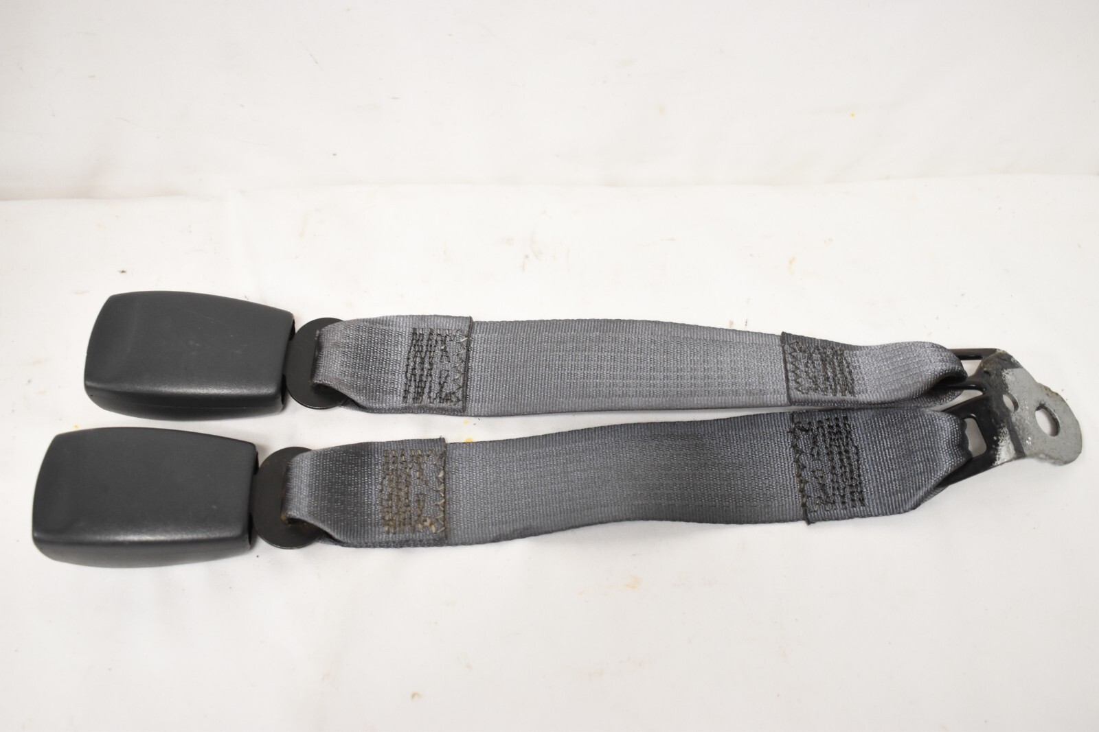 19992002 Silverado Sierra Extended Cab Rear Double Seat Belt Buckle Latch H4L01 eBay