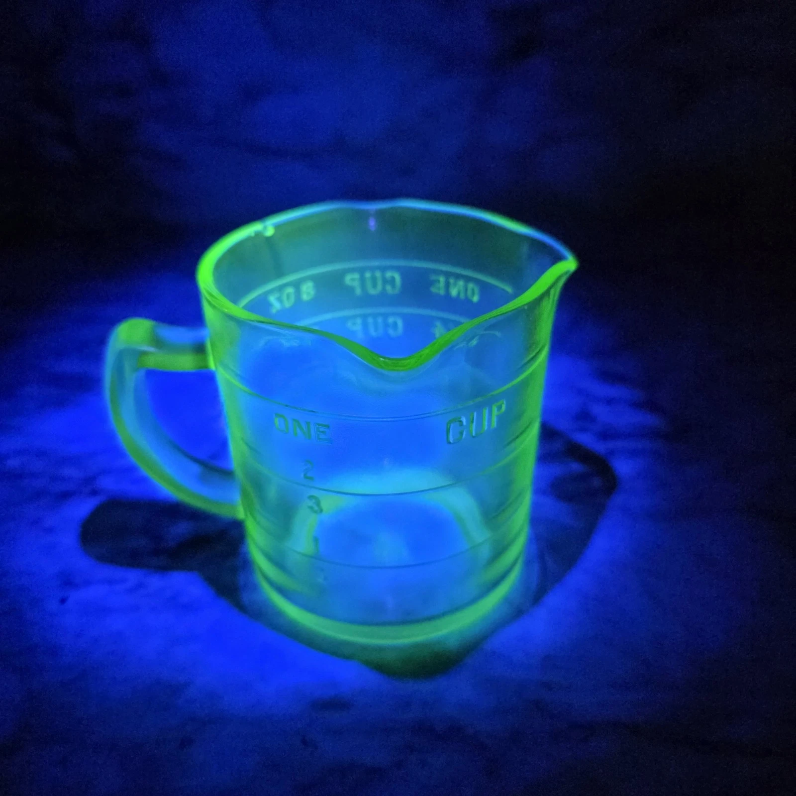 Vintage Hazel Atlas 3-Spout Uranium Glass 1-Cup Embossed Measuring Cup READ
