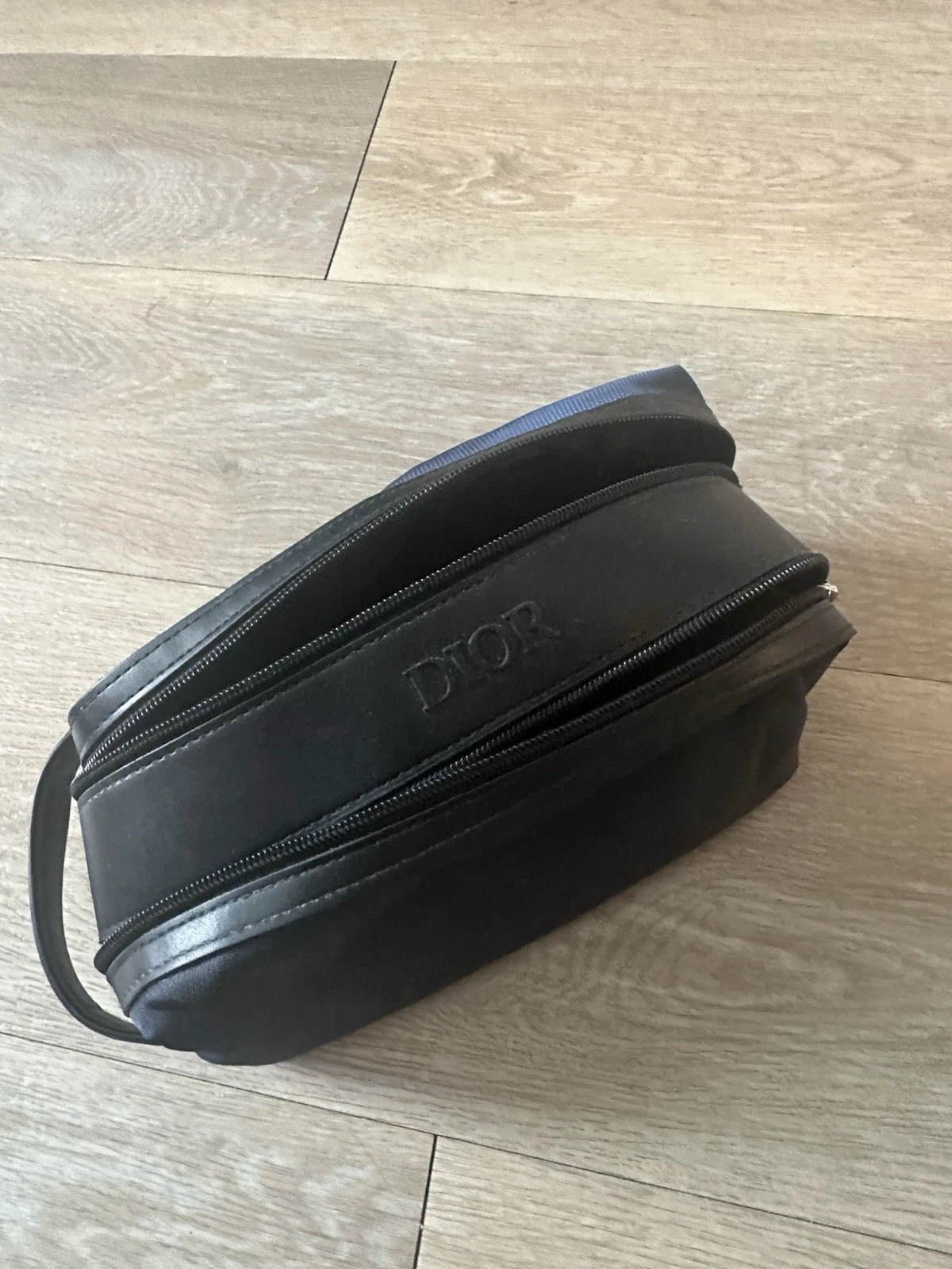 Trousse de toilette Dior bleu marine et noir trousse homme 
