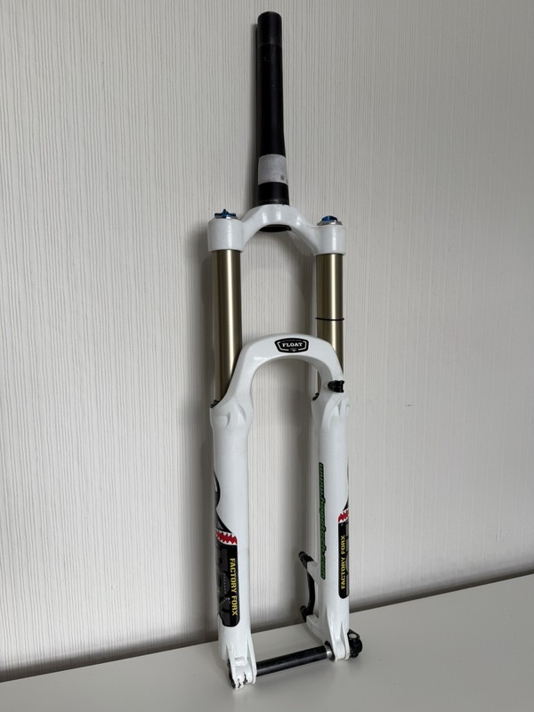 FOX 32 Float 26 CTD 150mm Evolution Tapered Steerer, 15QR Thru-Axle