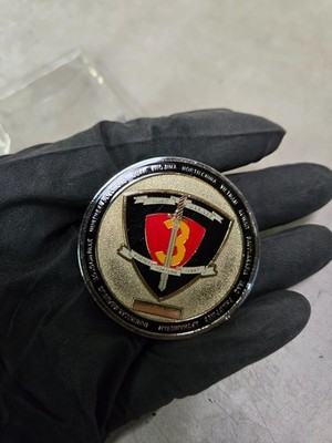 Genuine SERIALIZED Fortes Fortuna Juvat 3rd Marines Challenge coin 