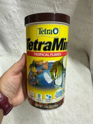 TetraMin Nutritionally Balanced Tropical Flake Food for Tropical Fish 7.06 Ounce