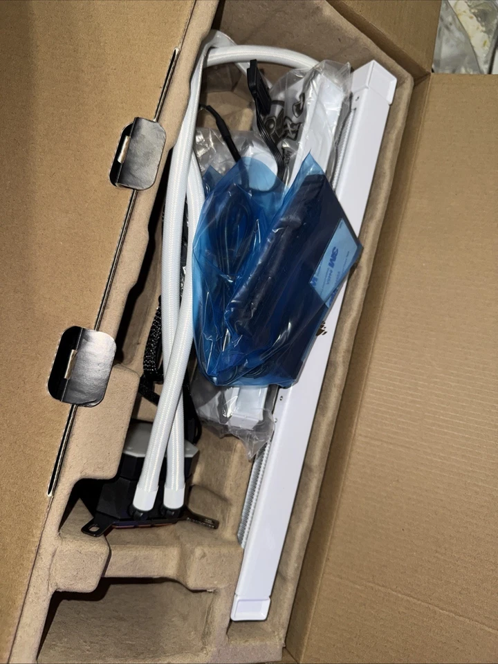 Corsair iCUE H150i Elite Cappellix XT Liquid CPU Cooler 3x120mm - Image 3 of 4