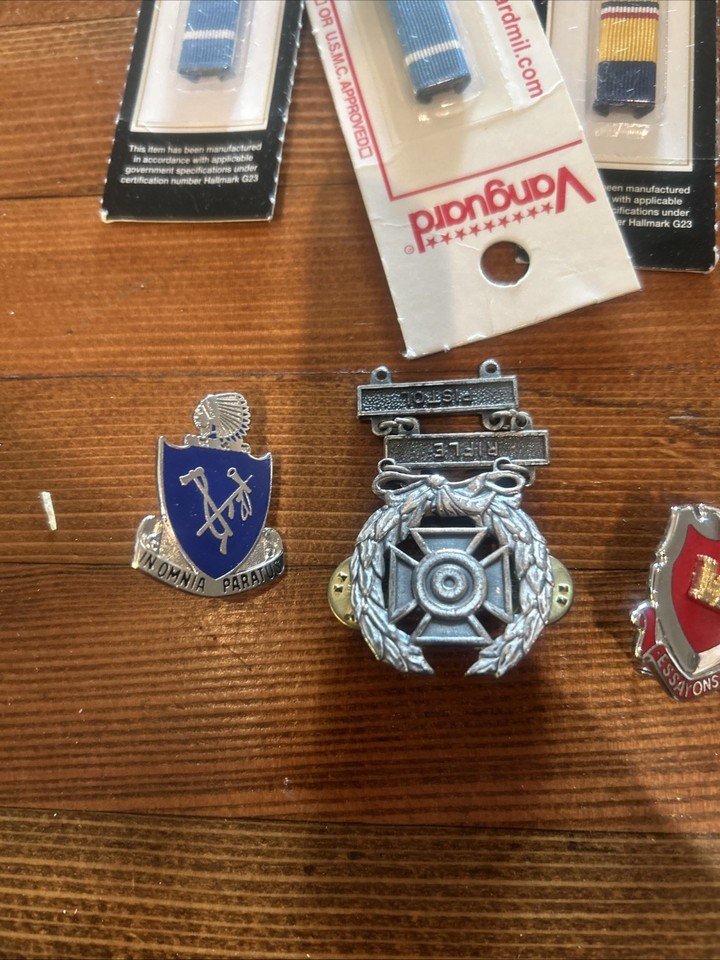 US Army Engineer Corps Insignia Lot Ribbons DUI Crests Vanguard ...