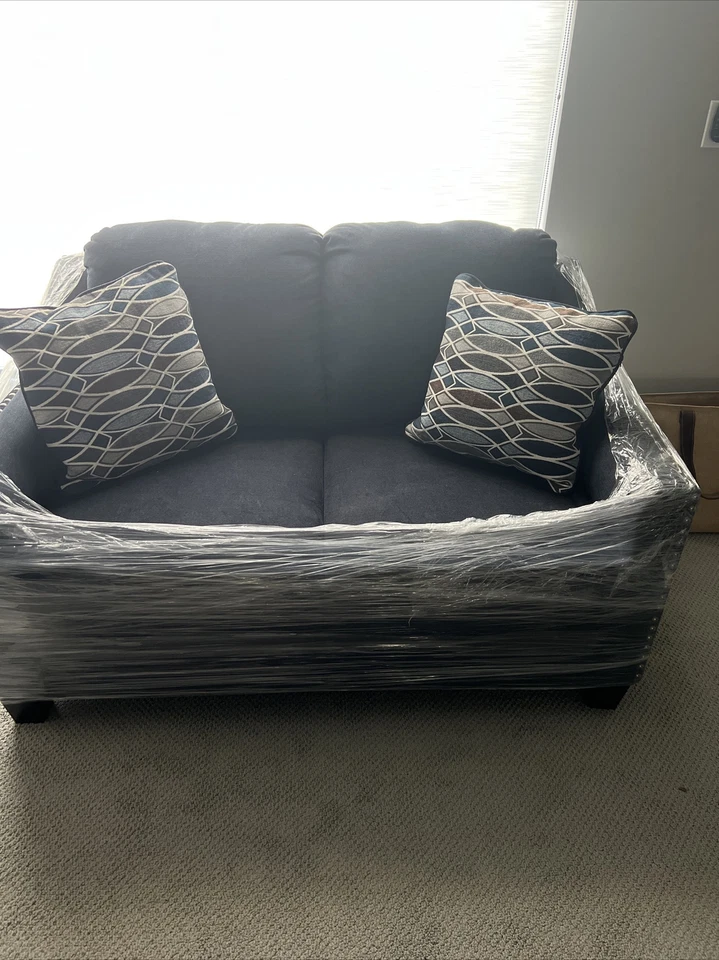 Sofá loveseat Ashley Signature Cereal Heights Foto 2 de 4