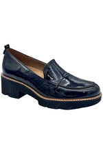Naturalizer Women's Darry Lug Sole Heeled Loafer Navy Patent