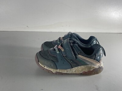 Clarks erste Schuhe Kinder Kleinkind Größe 5/21 grau Lack Klettverschluss - E14