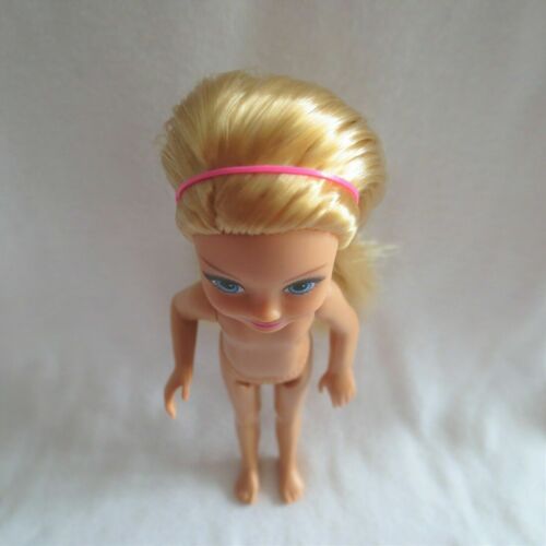 NEU Mattel Barbie Club Chelsea kleine Schwester Puppe lange blonde Haare blaue Augen nackt - Bild 3 von 3