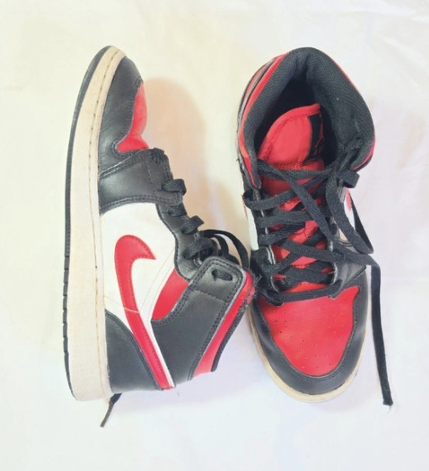 Nike Air Jordan 1 Mid Ragazzo EU 36 Sneakers alte Nero Rosso Bianco
