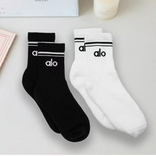 Alo yoga Socks 2PAIRS SIZE S WHITE BLACK
