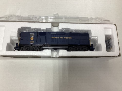 Locomotora diésel Atlas #8944 escala HO “N&W” GP-40 nariz alta con DCC Rd. #1334 | Zustand: New