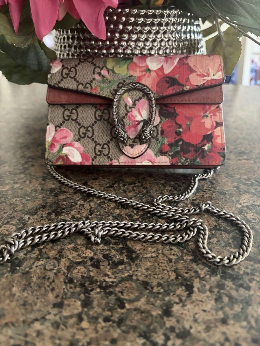 Gucci GG Supreme Monogram Blooms Super Mini Dionysus Shoulder Bag