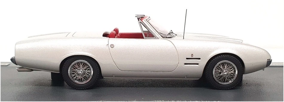 Matrix 1/43 Scale MX10701-031 - 1966 Ghia 450SS Convertible - Silver - Image 3 of 4
