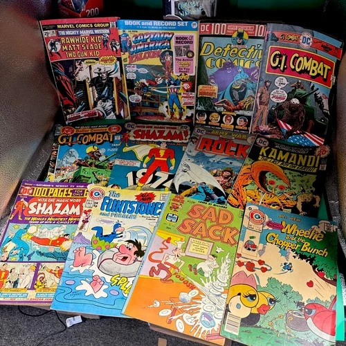 12x Lot VINTAGE Comic Books (MARVEL, DC)  Detective Comics