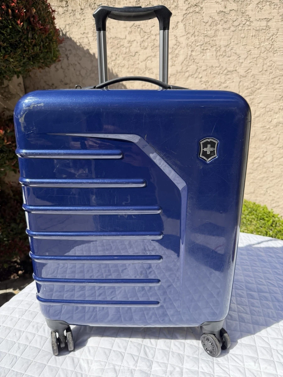 Victorinox Travel Luggage 19