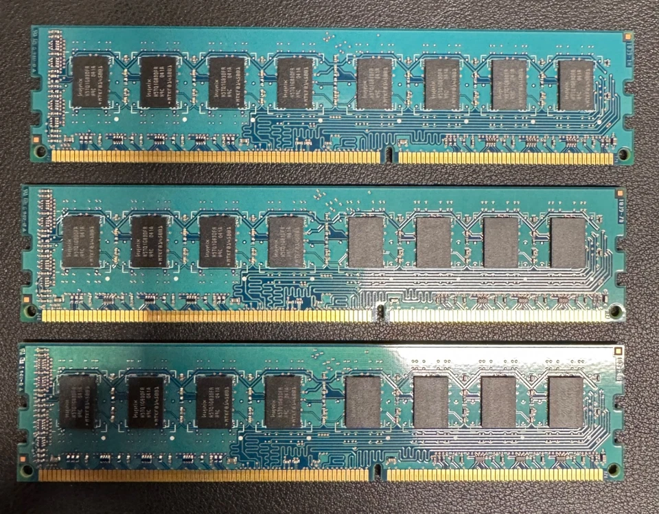 Hynix Total 6GB (3x2GB) PC3 10600U-9-10-B0 (HMT125U6DFR8C-H9 NO AA) (Z3) - Image 2 of 2