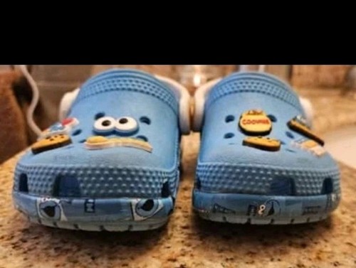 Cookie Monster Crocs Toddler size 6 Sesame Street Water Shoes Blue Kids - Picture 6 of 7