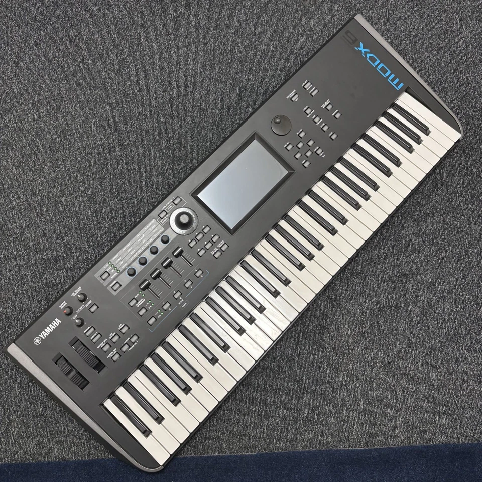 YAMAHA MODX6 61 Key Synthesizer Workstation Tested Sound Soft Case Power Cable - Image 2 of 4