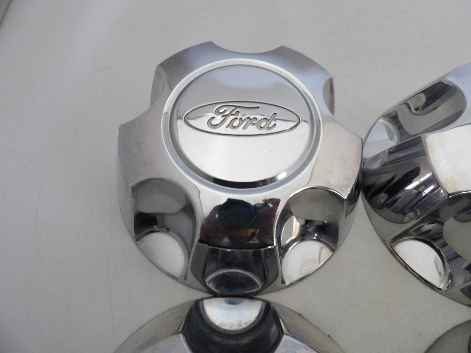 Set of 4 1998 1999 2000 -2011 Ford Crown Victoria / Ranger 5-Lug OEM Center Caps - Изображение 2 из 4