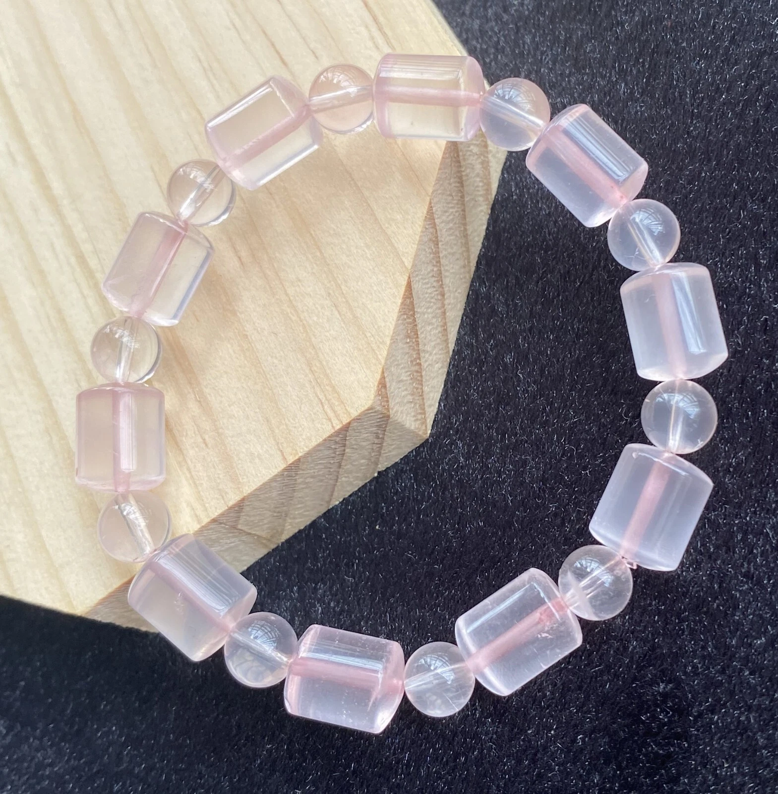 VALENTINO Natural Mozambique Pink Rose Quartz Phantom Garden Crystal Stretch Bracelet