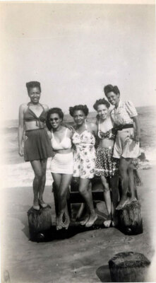 African American Ladies A Day at the Beach Bombshell 11 x 14