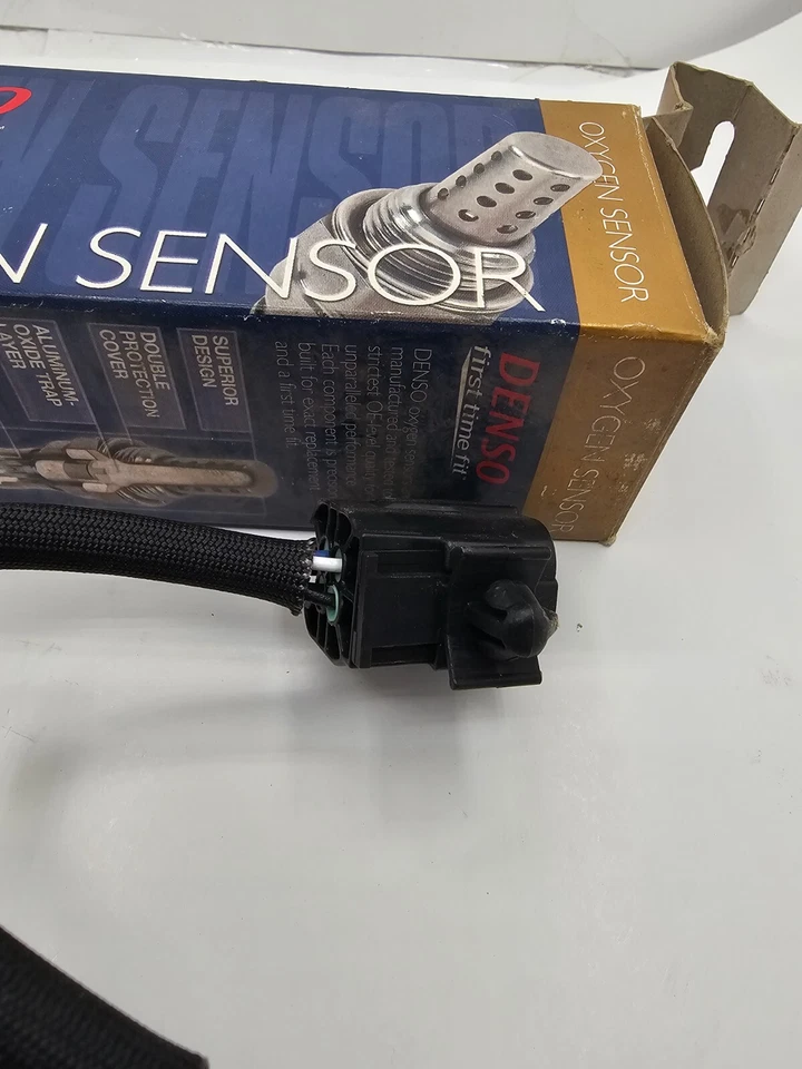 Sensor de oxígeno DENSO 234-4143 para Mazda MPV DX 2001 furgoneta de pasajeros estándar de 3 puertas Foto 4 de 4
