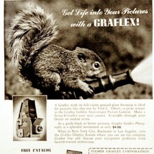 1941 Squirrel on Spraying Hose GRAFLEX Camera Original Vtg PRINT AD Clipping