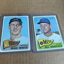 1965 Topps Mike White #31 & Bill Wakefield #167 Vintage Baseball Cards (q)