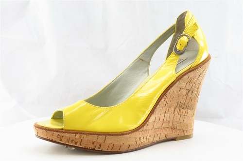 bright yellow wedges