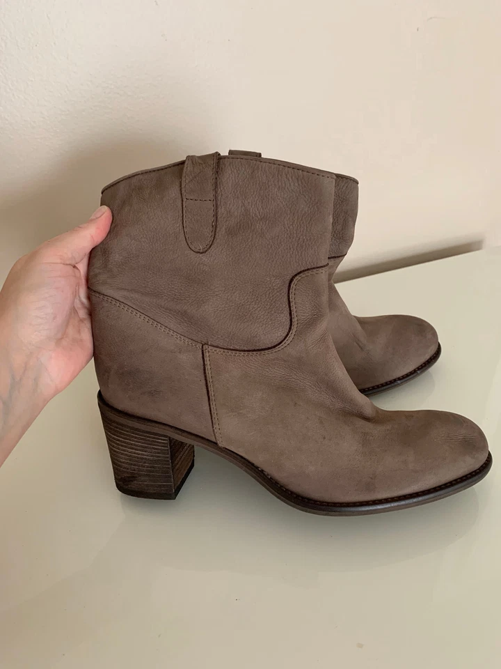 Lavorazione Artigiana Italy Women’s Brown Heeled Leather Ankle Boots Size 41 - Image 2 of 4