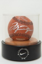 Michael Jordan Signed Upper Deck Nike Baseball. Pristine condition 493/1000