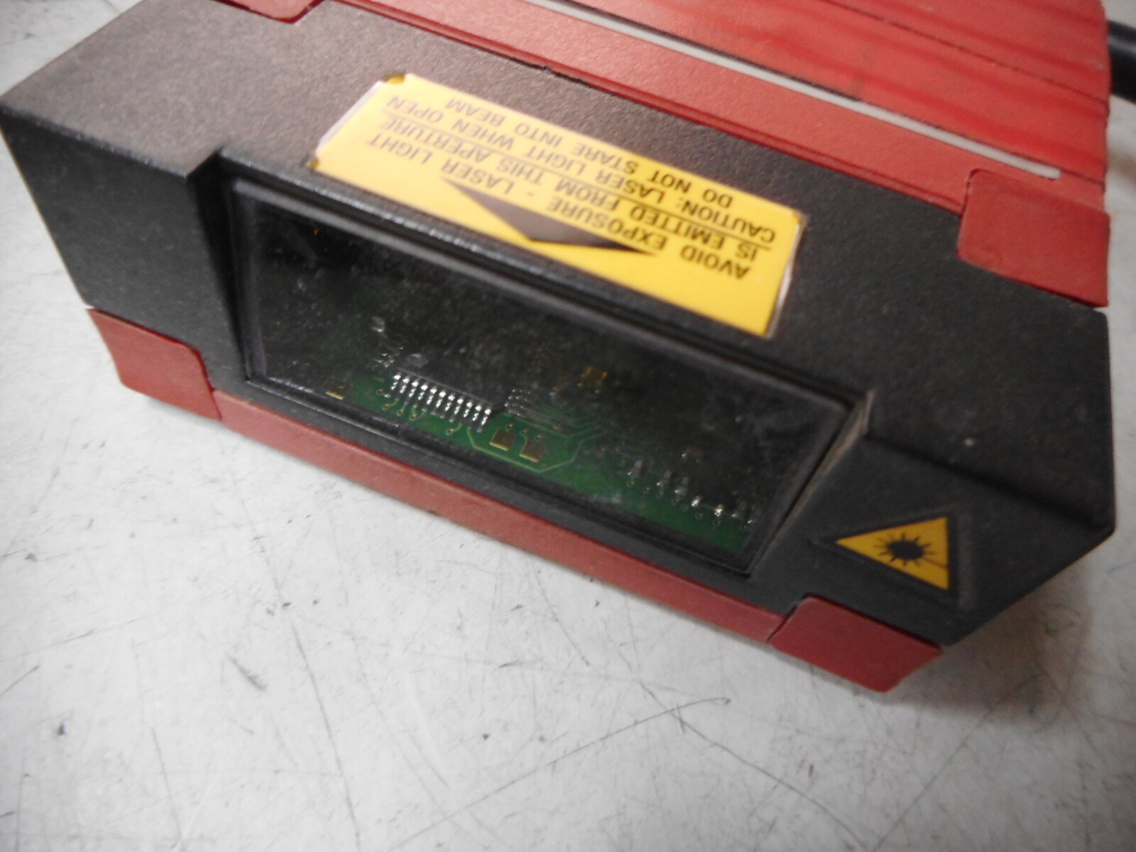 LEUZE STATIONARY BARCODE SCANNER BCL 22 Series 50030093 BCL22