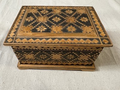 Vintage Belarusian Folk Art Straw Marquetry / Straw Inlay Wooden Keepsake Box