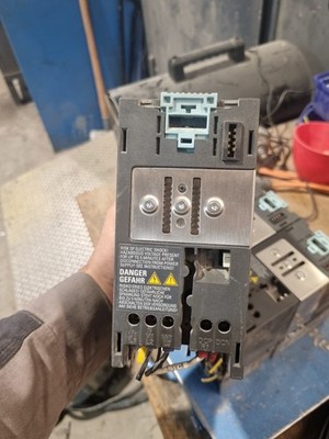 Siemens SINAMICS Power Module Frequenzumrichter 6SL3224-0BE13-7UA0 (1 Stück)