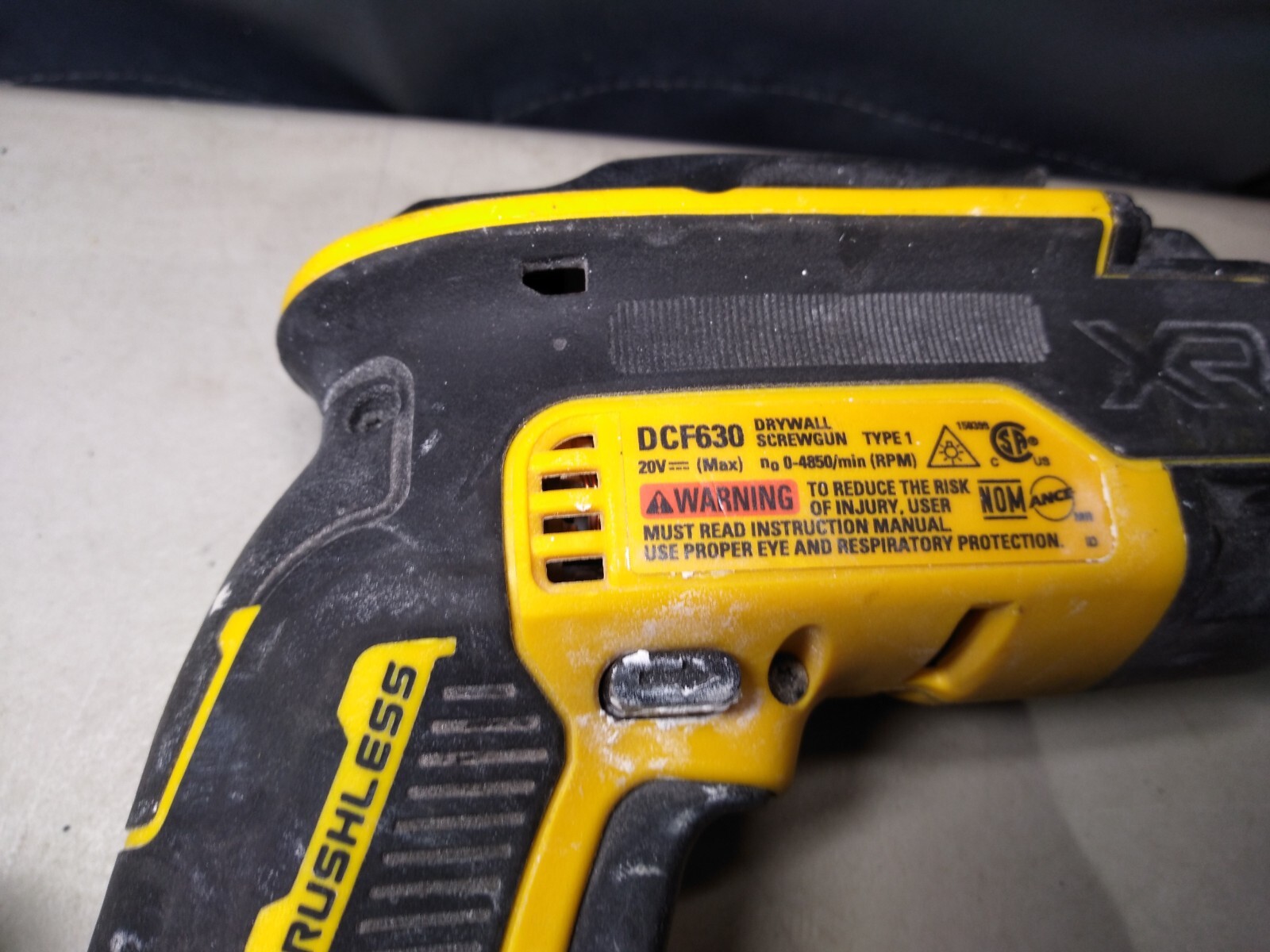 DeWalt DCF630B 20V MAX XR Brushless LiIon Drywall Screwgun Complete 9