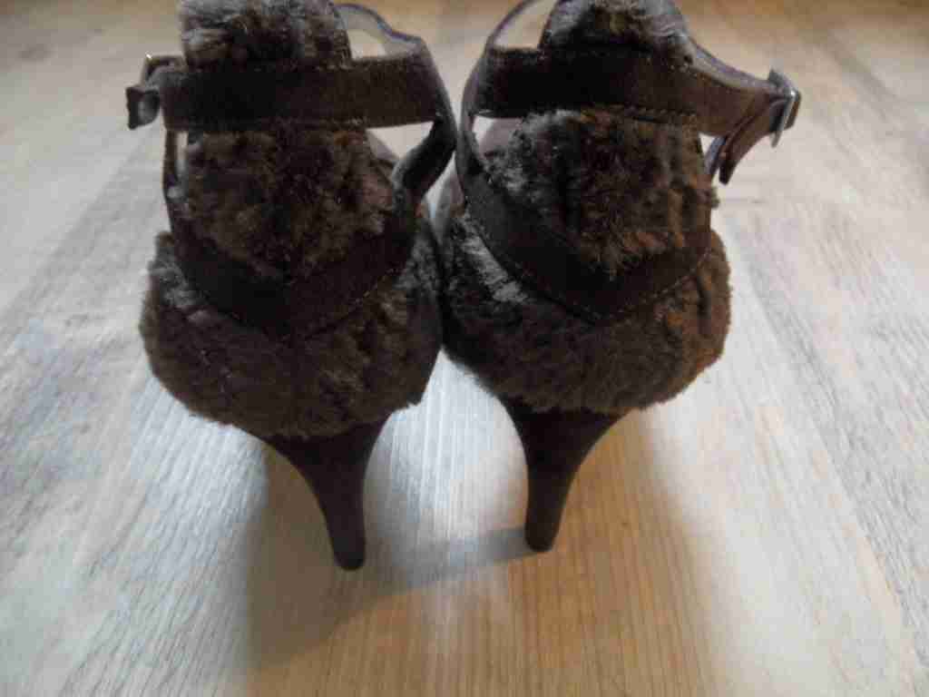 Escarpins Natan - T-String à Brides - Velours Brun - Taille 36 1/2 - Neufs Avec Boîte