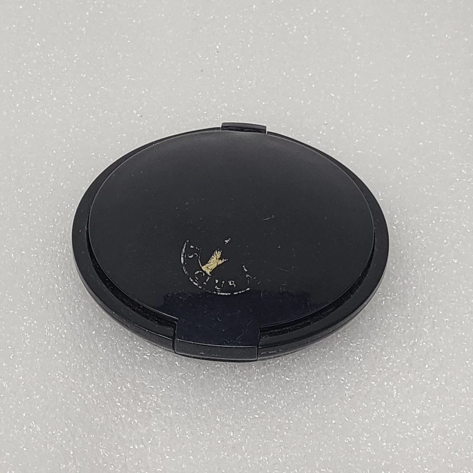 Sombra de ojos en polvo ultra cremosa Signature Club A Coloidal Gold Radiance dúo #1 Foto 2 de 3