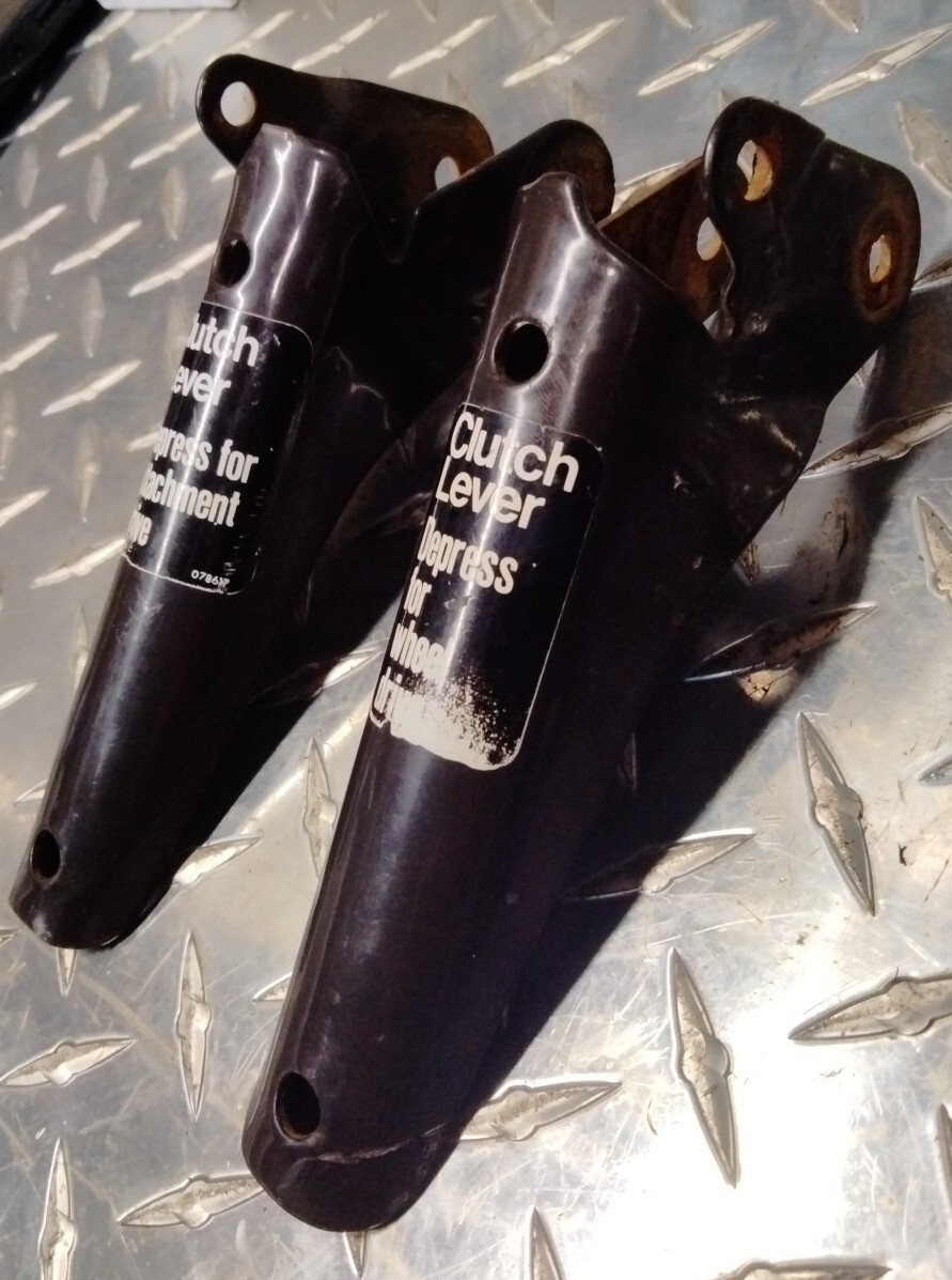 Ariens ST824 Snowblower Auger & Clutch Handle Levers 53200700 53200800