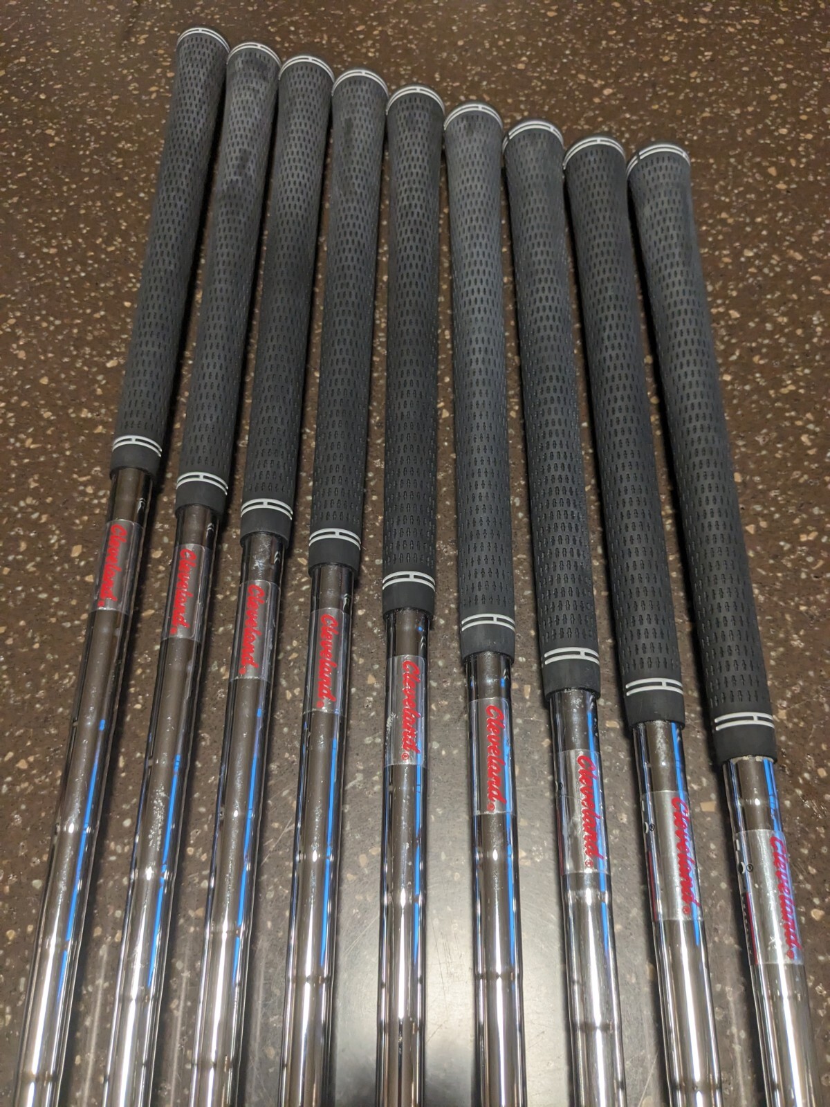 VERY NICE Cleveland 588P 2-PW Iron Set Stiff Satin 588 P 3-PW + 2 Iron BIN BONUS