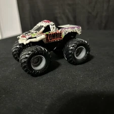 Monster Jam " ZOMBIE " SERIES 23 - 1:64 Monster Truck