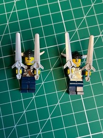 LEGO Vikings Chess Set G577 Blue Bishop, 2x Figures