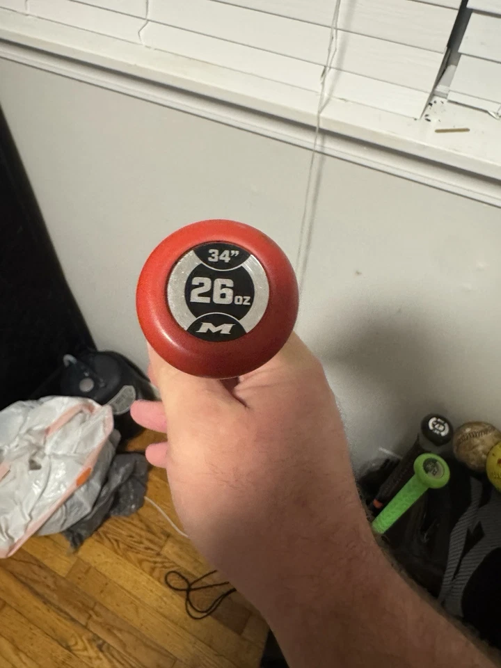 Softbol lanzamiento lento Miken Deadpool Asa 26 oz Foto 3 de 3