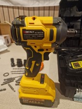 DeWalt DCF899N 18V XR Brushless Impact Wrench 700Nm High Torque 1/2" Drive