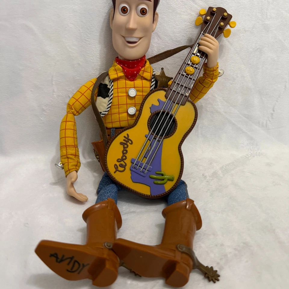 "Guitarra muñeca Woody Toy Story Disney Pixar 16"" funciona" Foto 2 de 4