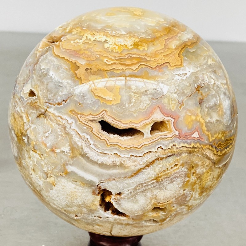 Natural thousand-layer agate crystal ball healing 2580G