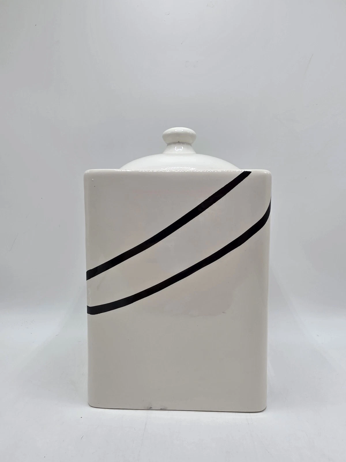 Corelle Simple Lines Large 8 3/4 Inch Canister