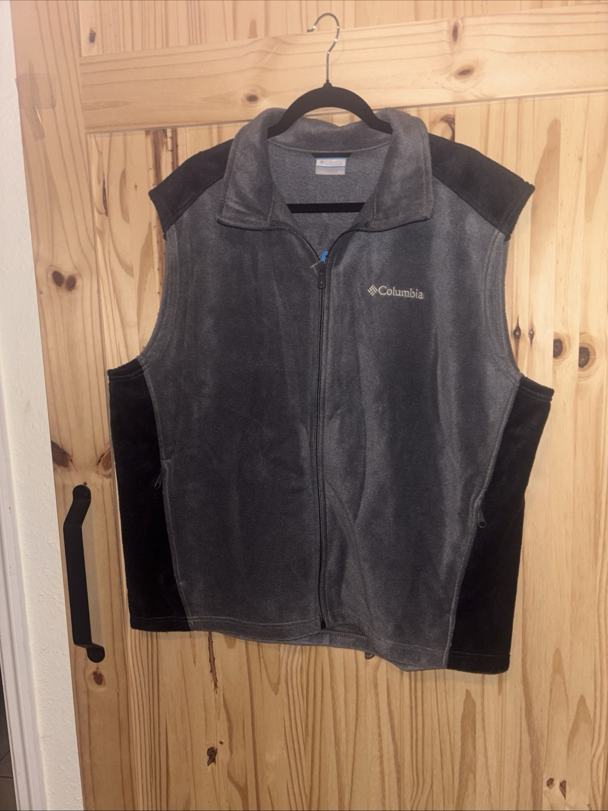 Columbia Men’s Large Gray/Black Fleece Zip Vest Sleeveless