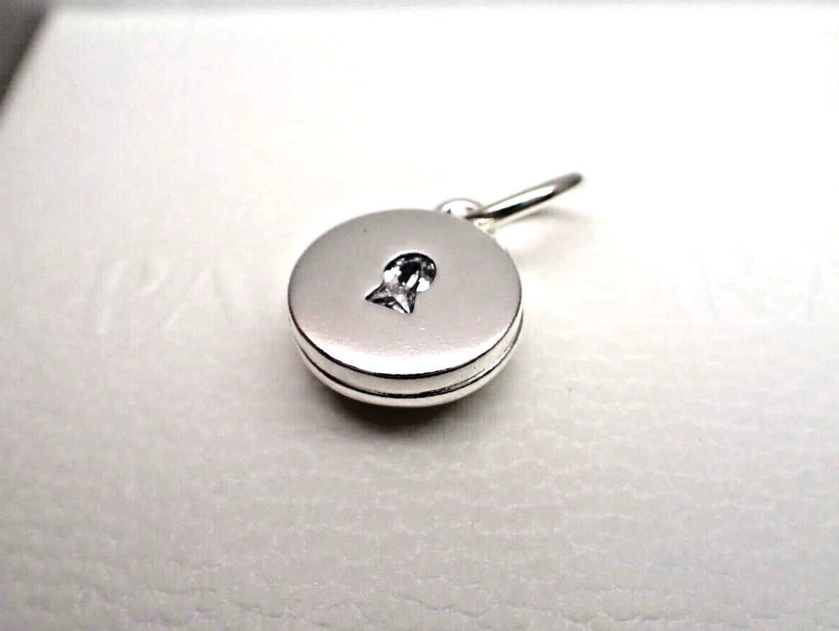 Authentic Pandora #793066C01 Openable & Engraved Love Locket 