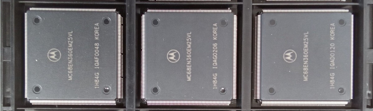 3X MC68EN360EM25 MOTOROLA CPU 25MHZ 3V3 SMD / SMT QFP-240 GEM