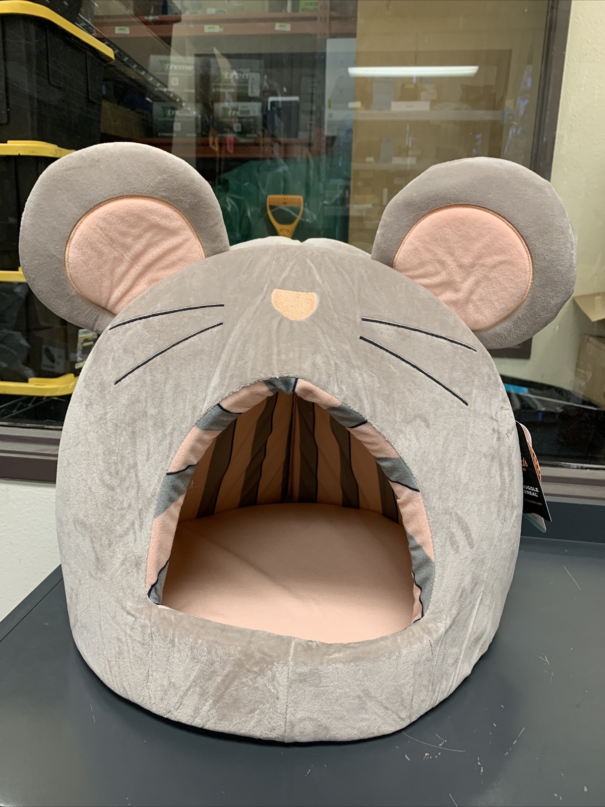 Best Friends by Sheri Mouse Novelty Pet Hut, Covered Domed Cat and Dog Bed